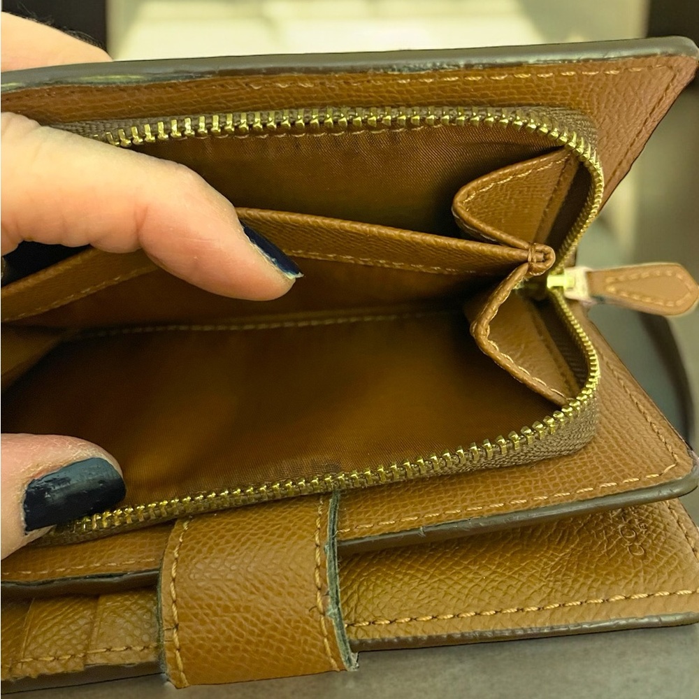 Coach Medium Corner Zip Wallet In Signature Canvas - Picture 7 of 8